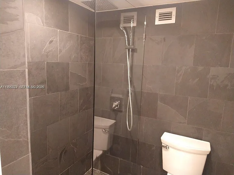 6039 Collins Ave #407 — Photo 7