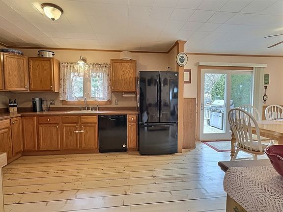5th image of 11 Cherry Street Ct