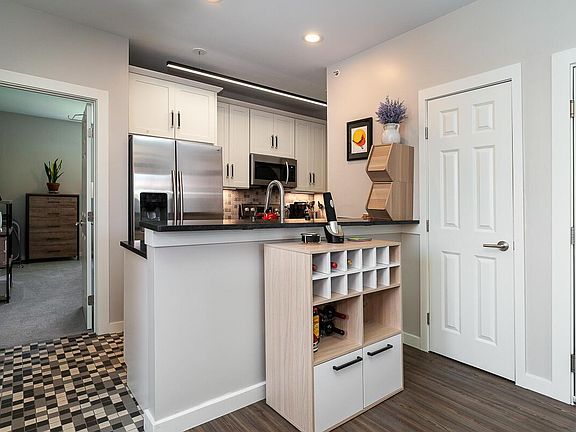 4th image of 125 E Noble St APT 2