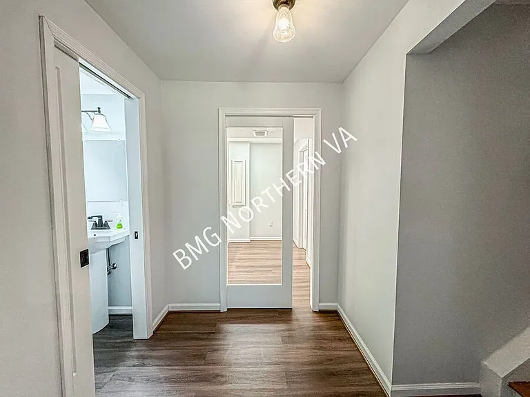 8627 Spring Creek Ct — Photo 30