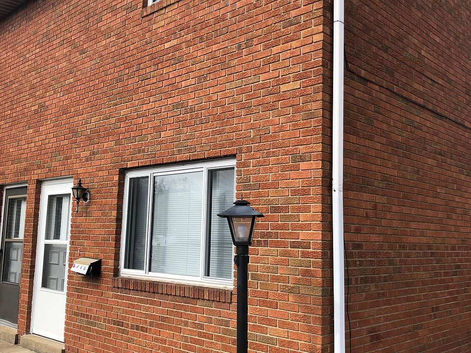 1st image of 611 Center Ave APT 1