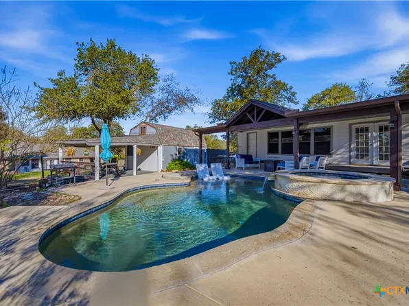 504 Arbor Vw, Adkins, TX 78101