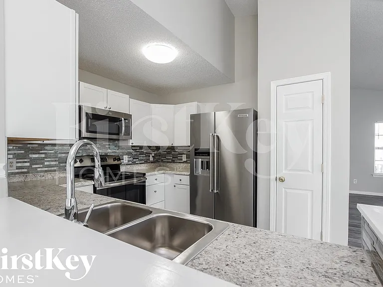 9610 Rau Ct — Photo 7
