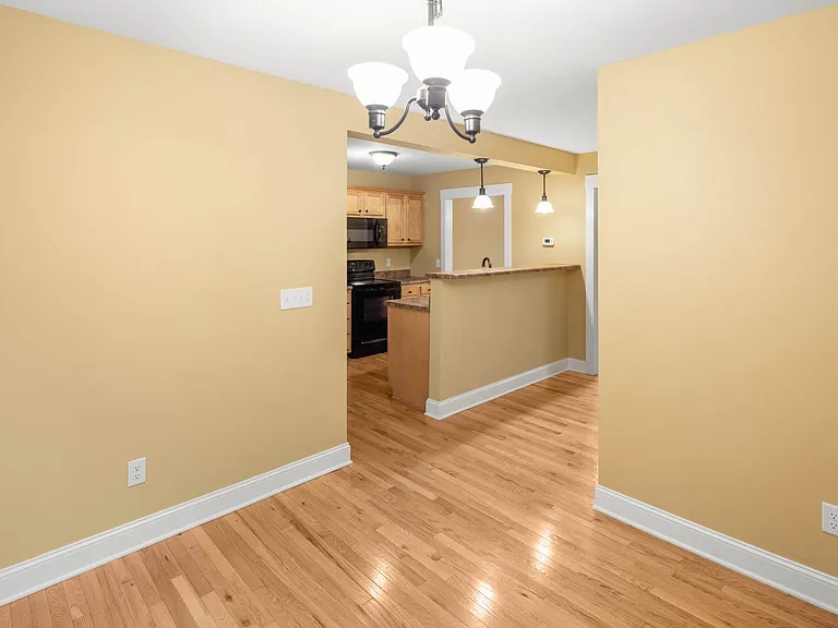 8 Cottage Cove Ln — Photo 9