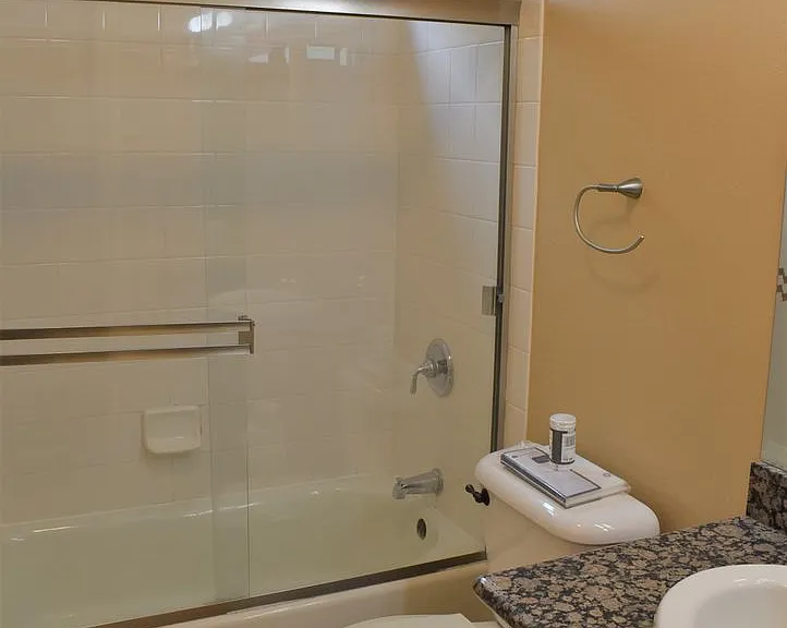1450 Iris Ave #4 — Photo 12