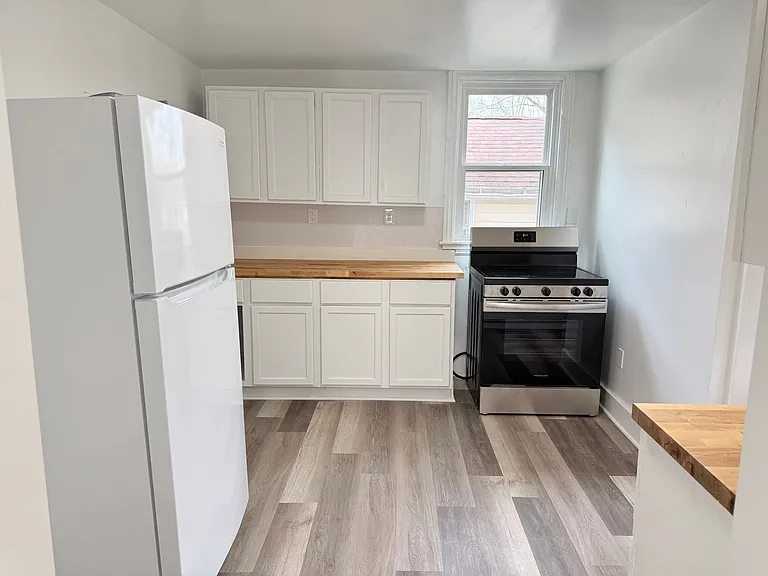 1701 E Ganson St — Photo 31