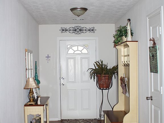 2nd image of 4602 Winchester Dr