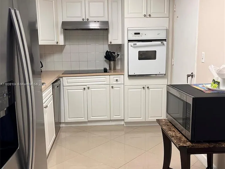 3801 S Ocean Dr #Penthouse 16Y — Photo 8