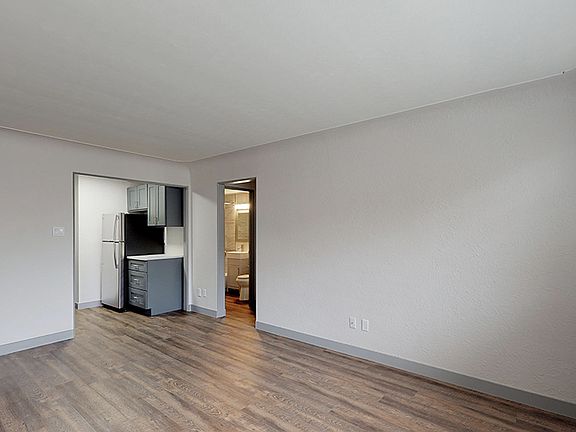 2nd image of 800 N Cherry St #8