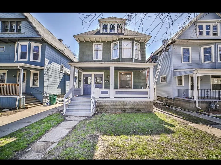 89 Sage Ave #LOWER — Photo 1