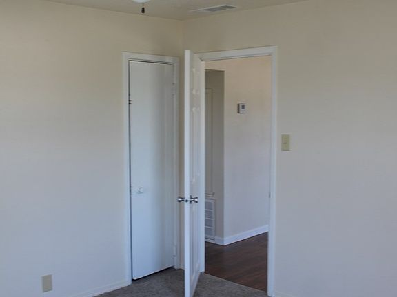 4th image of 1212 S Lee Ave