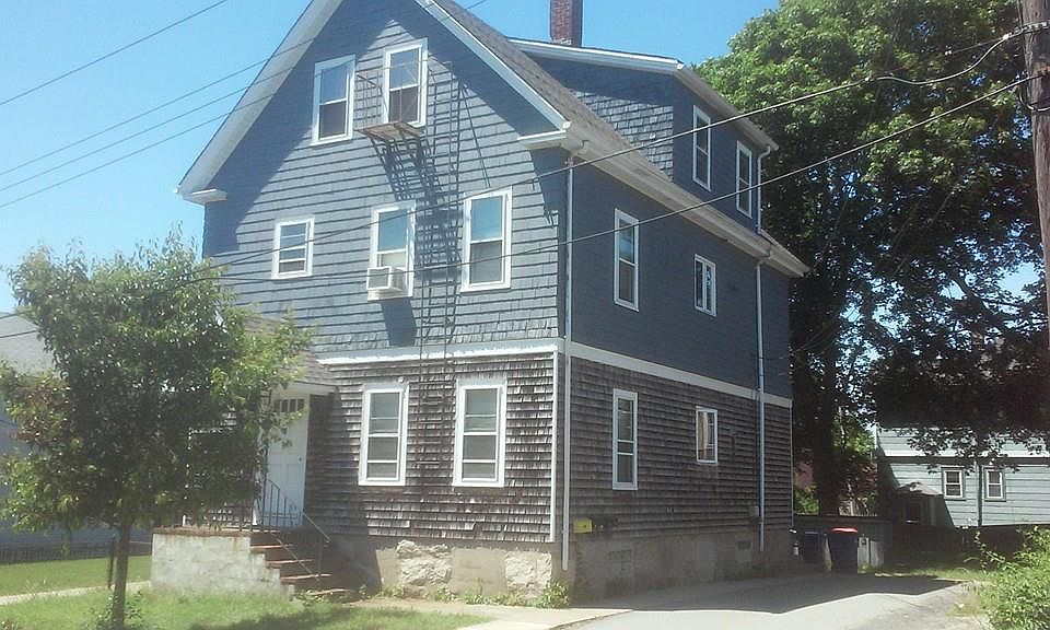 2nd image of 18 Winsor St