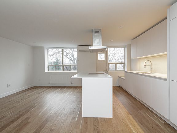 3rd image of 47 Riverwood Pkwy #50078B-106