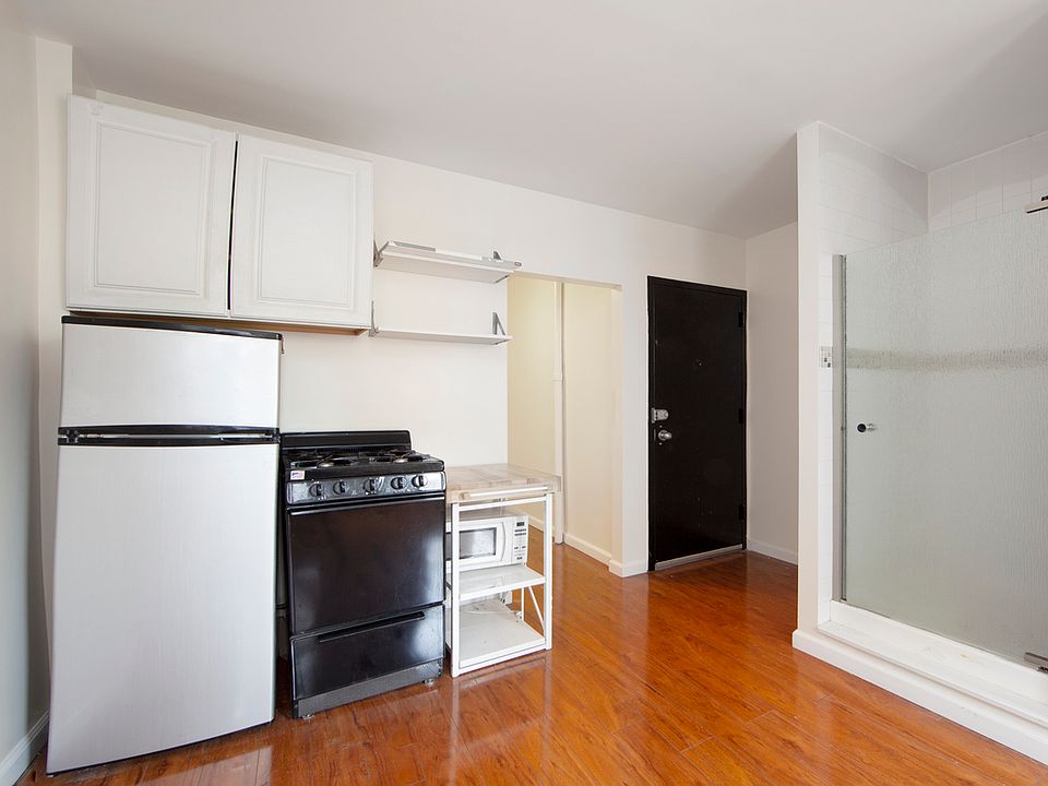 2nd image of 328 E 6th St APT 2