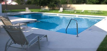 3rd image of 612 Captiva Cir