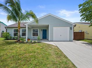 5082 Dalewood Ln, Lake Worth, FL 33467