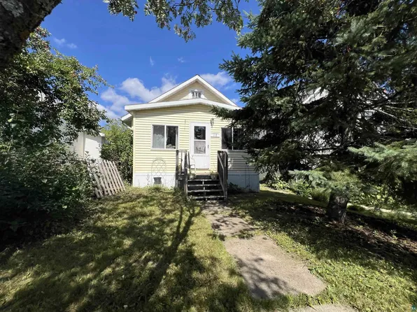 112 New Jersey Ave W, Gilbert, MN 55741
