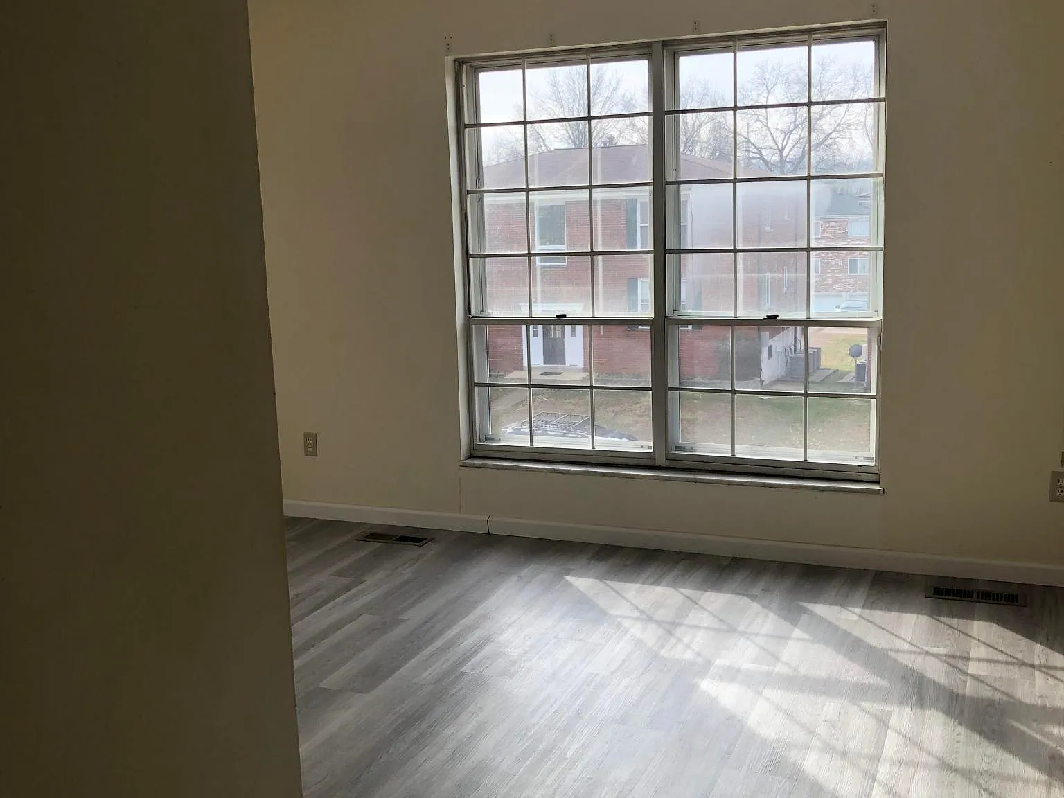 2 bed, 1200 sqft, $1,075 — Photo 3