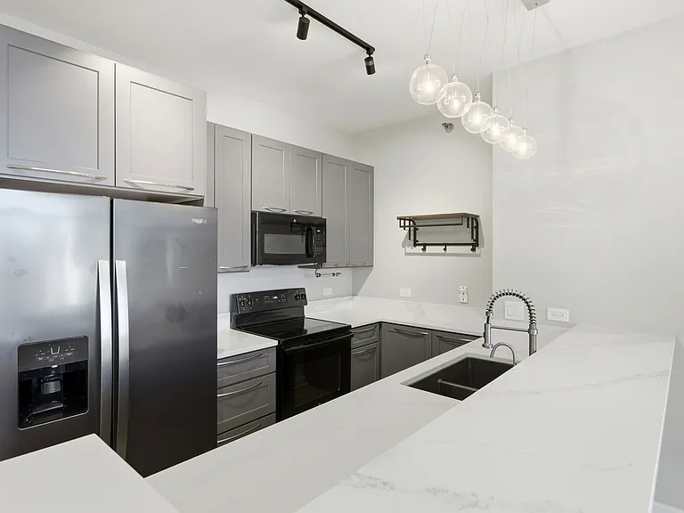 1322 S Prairie Ave #408 — Photo 24