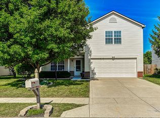 2732 Monarchy Ln, Greenwood, IN 46143