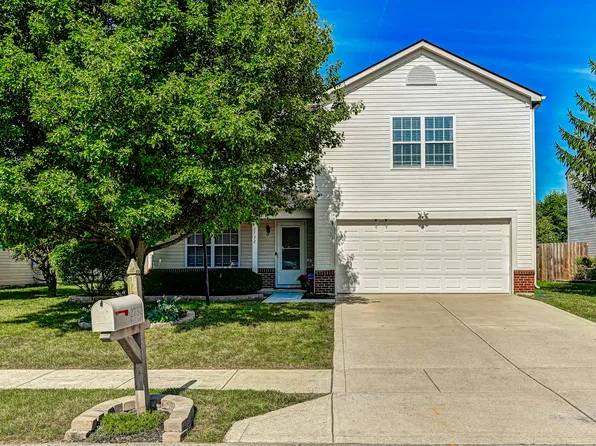 2732 Monarchy Ln, Greenwood, IN 46143