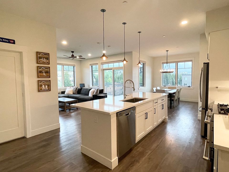 Living area, kitchen & dining