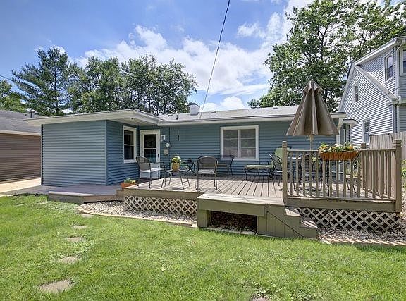 Great deck, exceptional condition