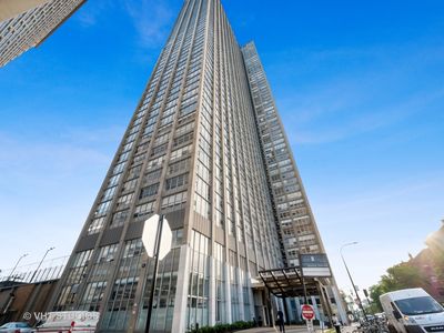 655 W Irving Park Rd APT 3704, Chicago, IL, 60613
