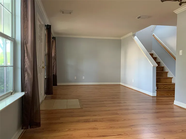 3923 Carriage Park Row — Photo 4