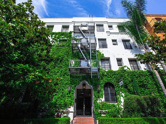 2nd image of 735 S St Andrews Pl APT 301