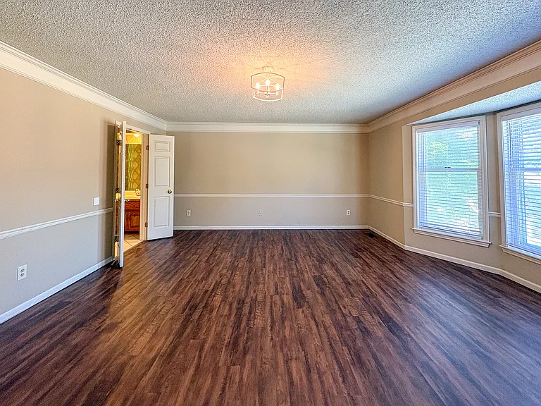 1307 NE 96th Ter — Photo 24