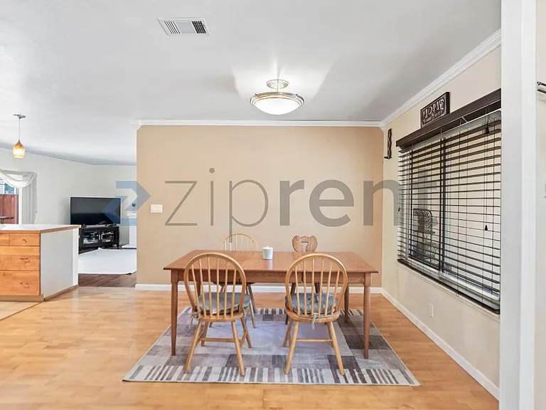 7525 Hazelnut Dr — Photo 12