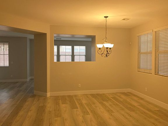 3rd image of 9068 Palomino Park Ct