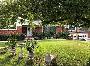 529 Division St, Elizabethton, TN 37643