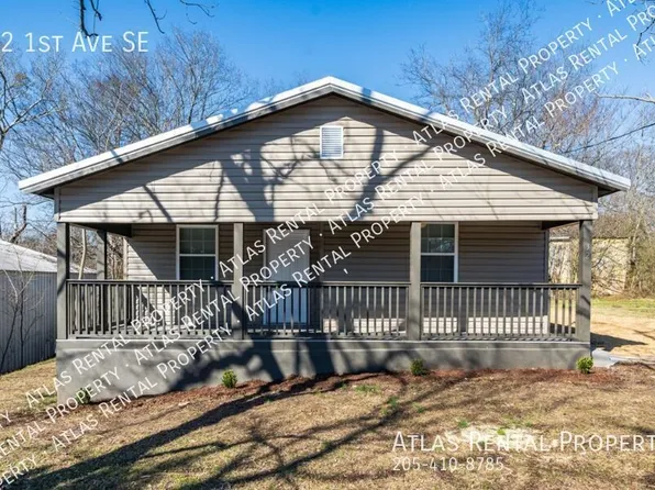 32 1st Ave SE, Graysville, AL 35073