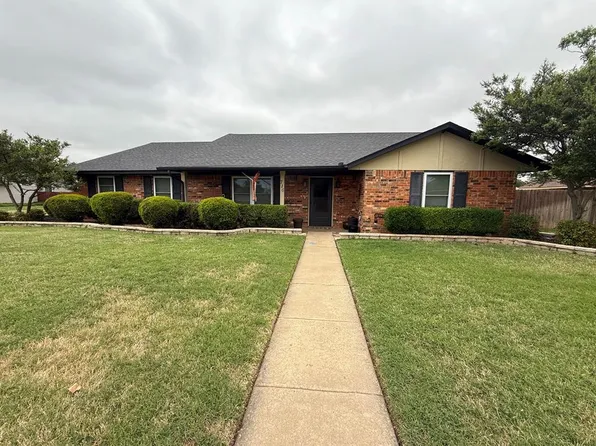 716 NE Canterbury St, Altus, OK 73521