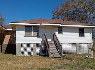 8403 Eldridge Rd, Jeanerette, LA 70544