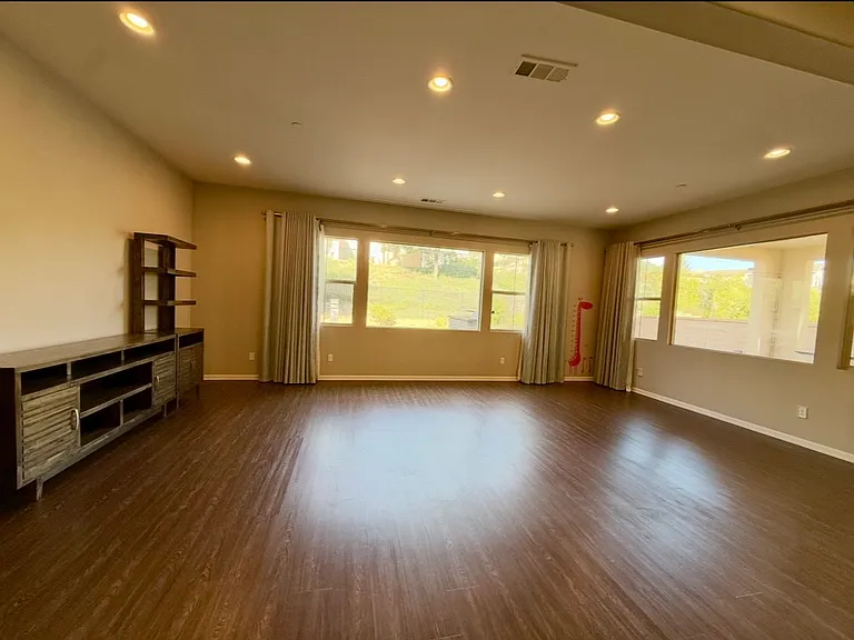 667 E Desert Willow Rd — Photo 15