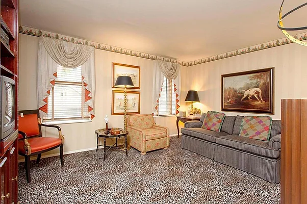 Rented by NY NY Condo, Inc | media 43