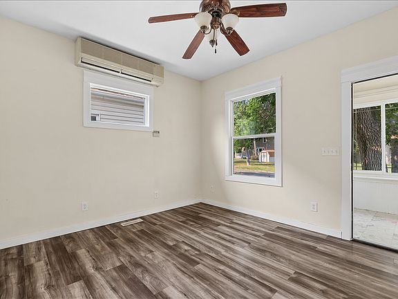 5th image of 511 5th St N