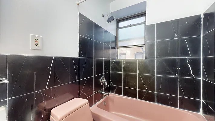 Rented by Bond New York | media 18