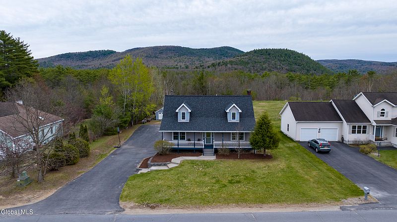2nd image of 93 3rd Avenue
