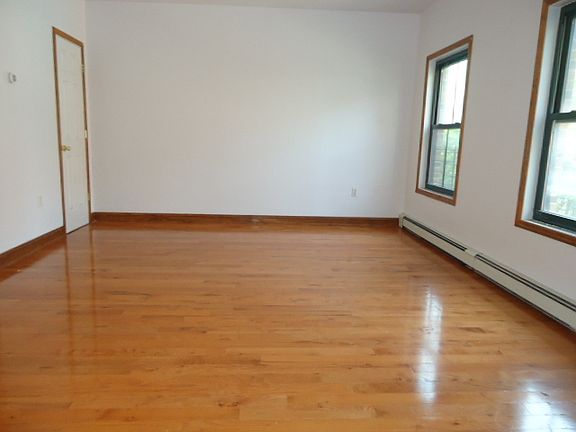 3rd image of 420 Carlton Ave #3