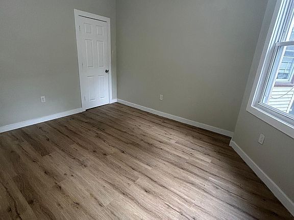 5th image of 143 N 11th St #1R