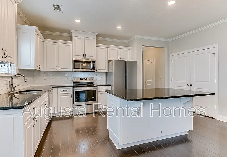 5107 Heathbrook Dr — Photo 12