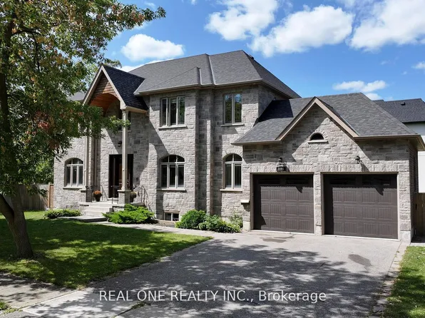 2095 Springfield Rd, Mississauga, ON L5K 1C1