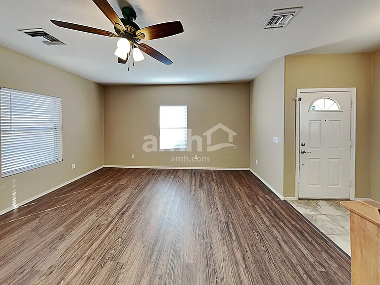 8462 E Lindner Ave — Photo 6