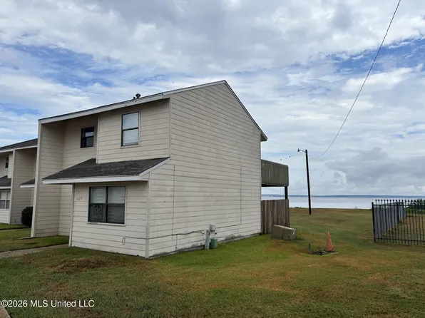 1027 Windrose Dr, Brandon, MS 39047