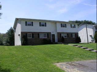 214 Price Rd APT 1, Elizabethton, TN 37643