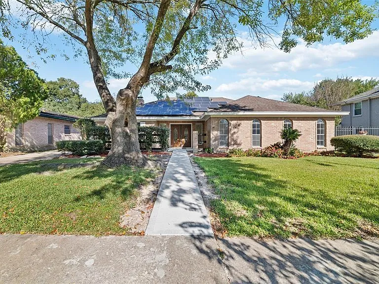 22122 Woodrose Dr — Photo 5